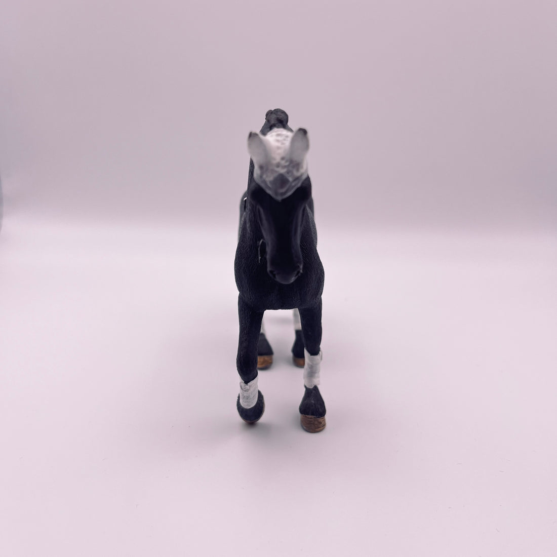 Schwarzes Pferd (gebraucht)